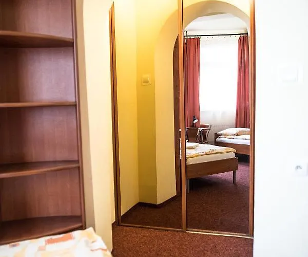 Hotel Zaczek Studenckie 2*